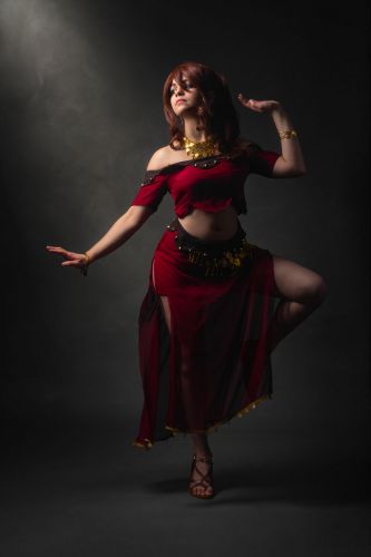 Portrait créatif d'une danseuse orientale